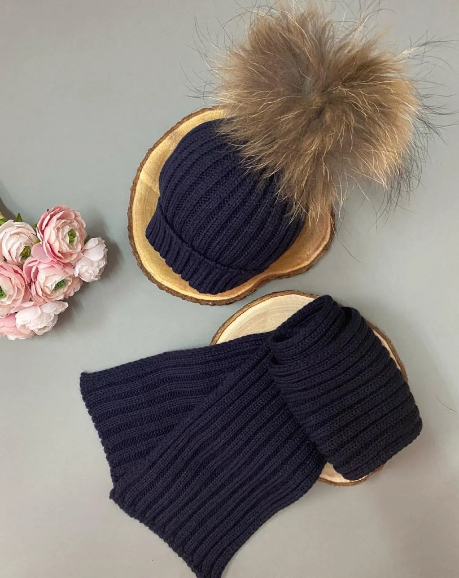 Conjunto unisex de Gorrito con Pompón y bufanda.