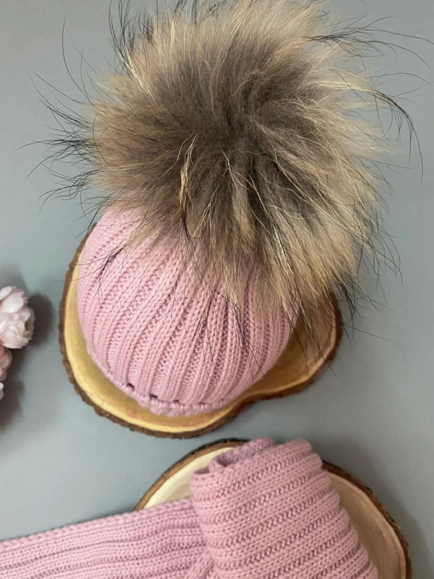 Conjunto unisex de Gorrito con Pompón y bufanda.