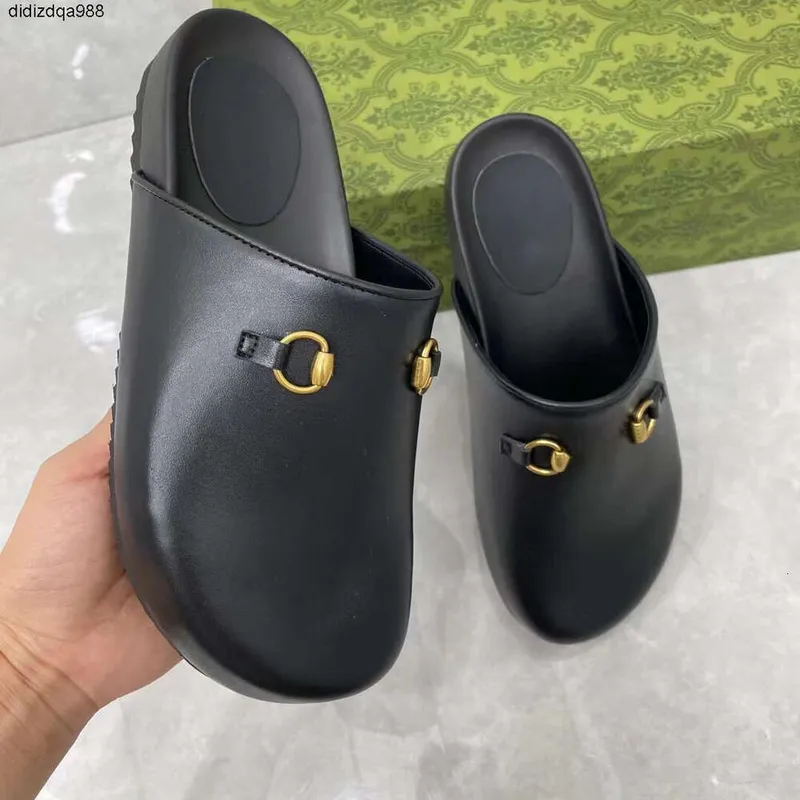 Designador Slipper Luxury Men Sandals Sandalias Tobogán de moda Senfas de moda Dama Toba de diseño de fondo grueso zapatos casua