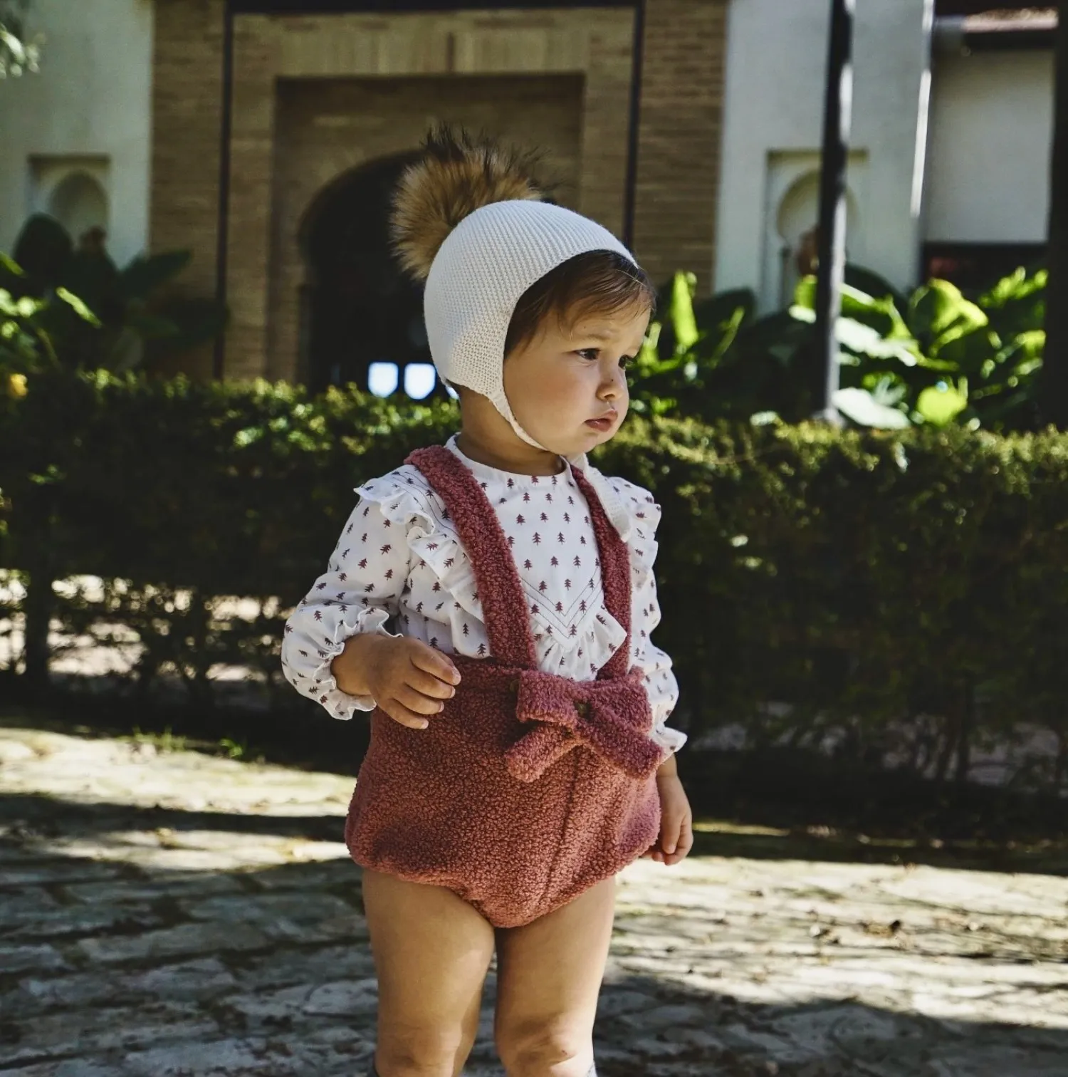 Frog and blouse set from the pine collection by José Varón