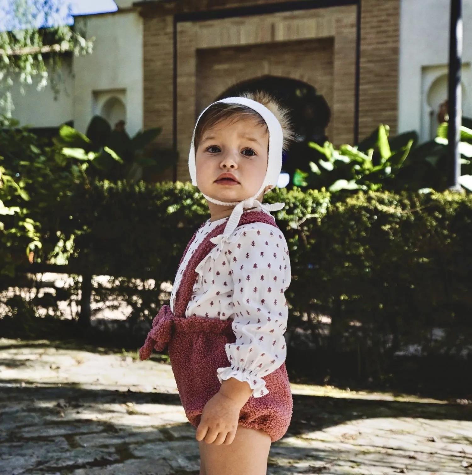 Frog and blouse set from the pine collection by José Varón