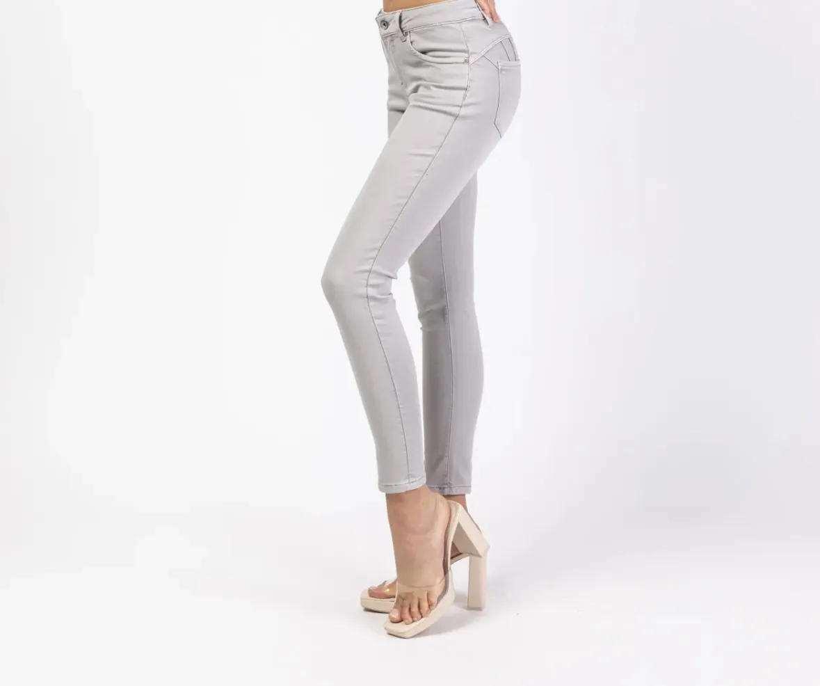 Pantalón Pitillo PUSH UP – Gris