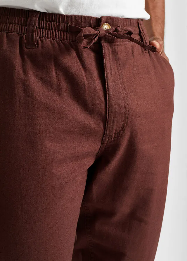 Pantalón tipo chino de corte regular y recto con lino Marrón café