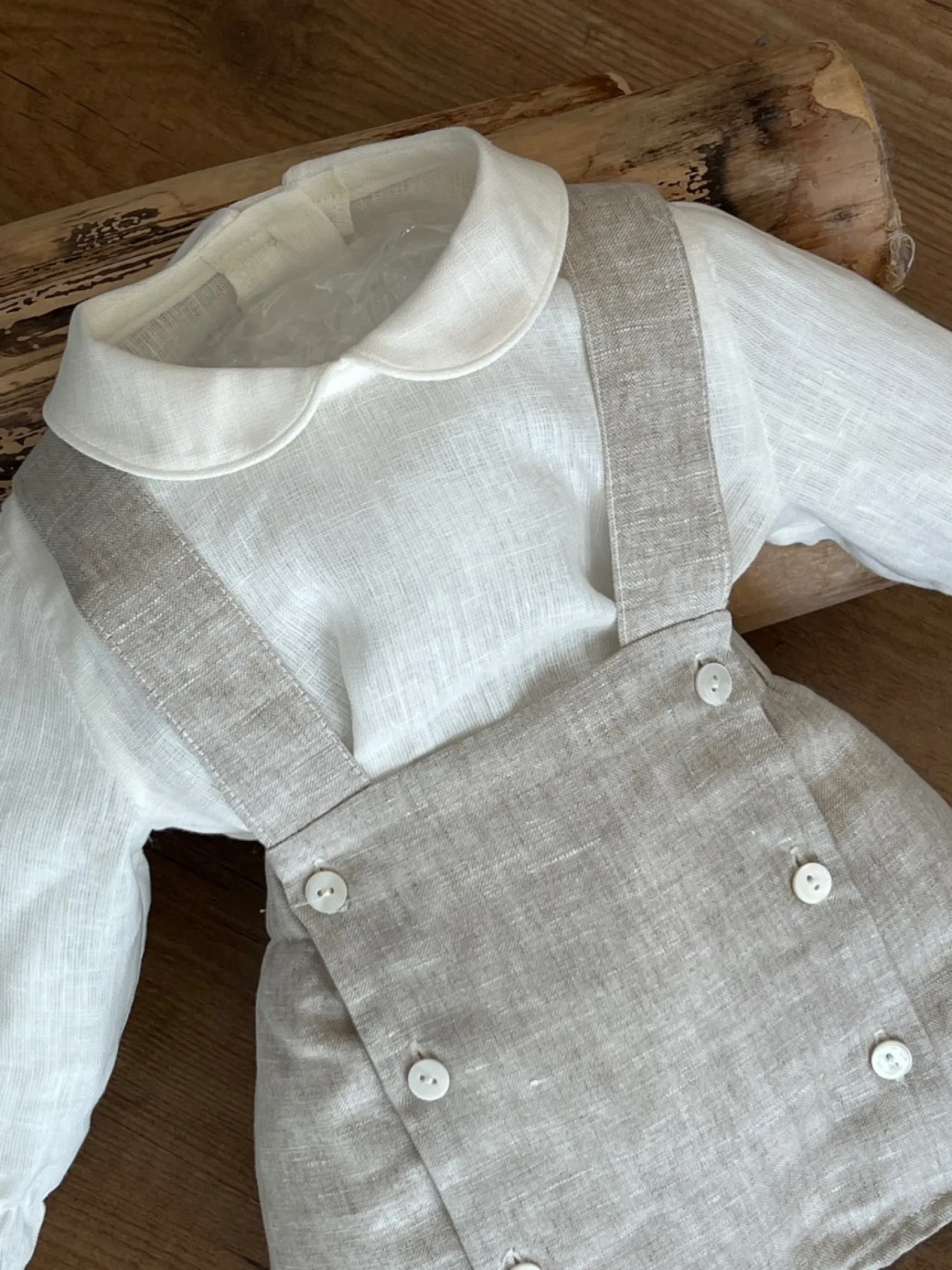 Set for boy. Frog and ceremony blouse. Beige and sand